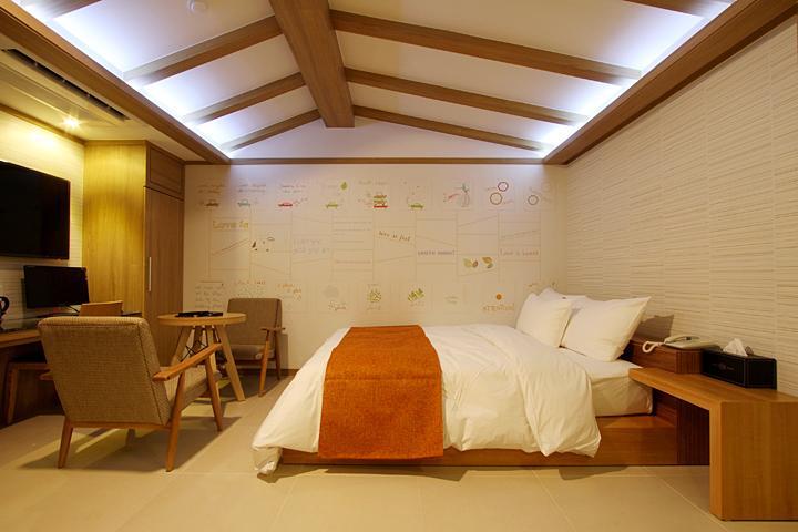 Suwon Orsay Business Hotel Екстер'єр фото