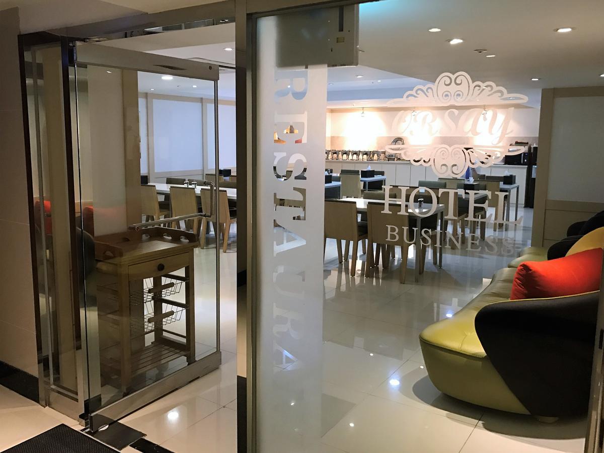 Suwon Orsay Business Hotel Екстер'єр фото
